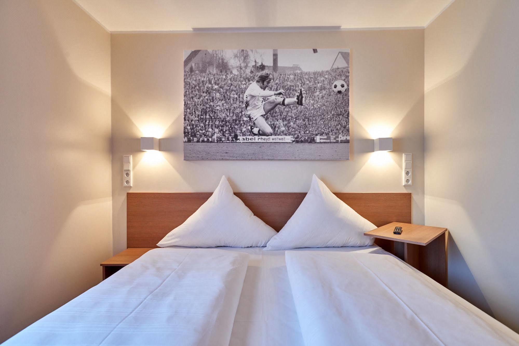 Mcdreams Hotel Moenchengladbach Buitenkant foto