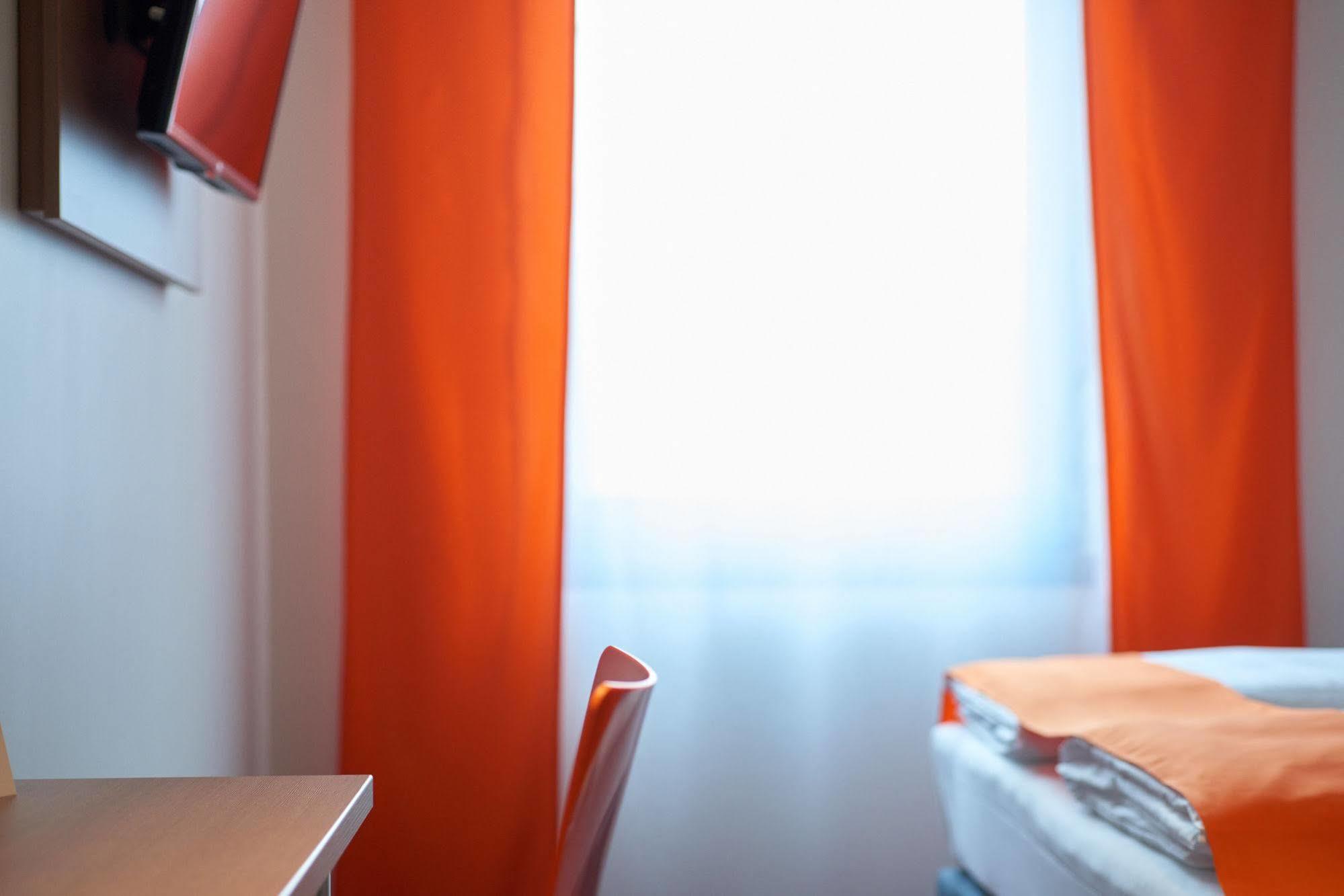 Mcdreams Hotel Moenchengladbach Buitenkant foto