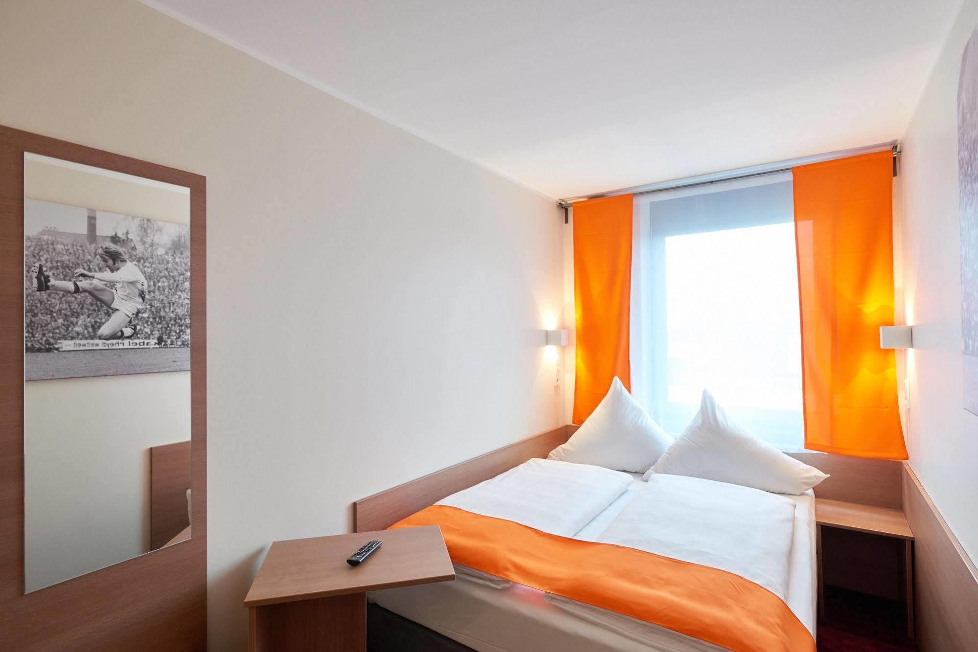 Mcdreams Hotel Moenchengladbach Buitenkant foto